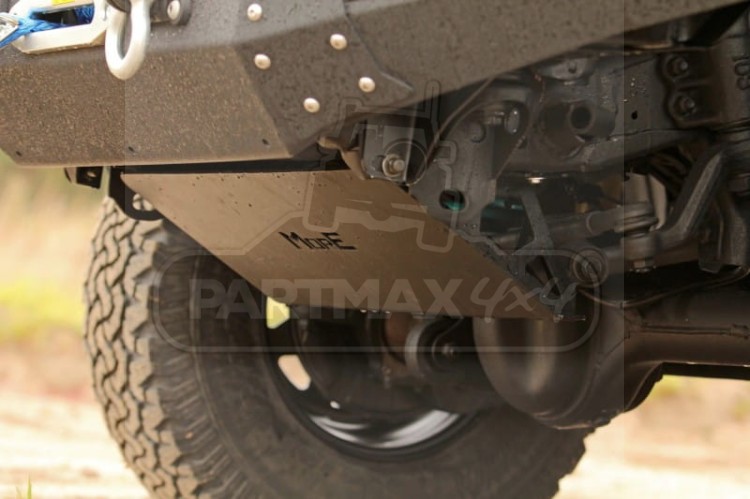 stalowa-oslona-przednia-drazkow-nissan-1patrol-y61.jpg